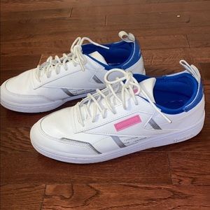 Reebok club C Women’s Size 9, EUC, pink and blue